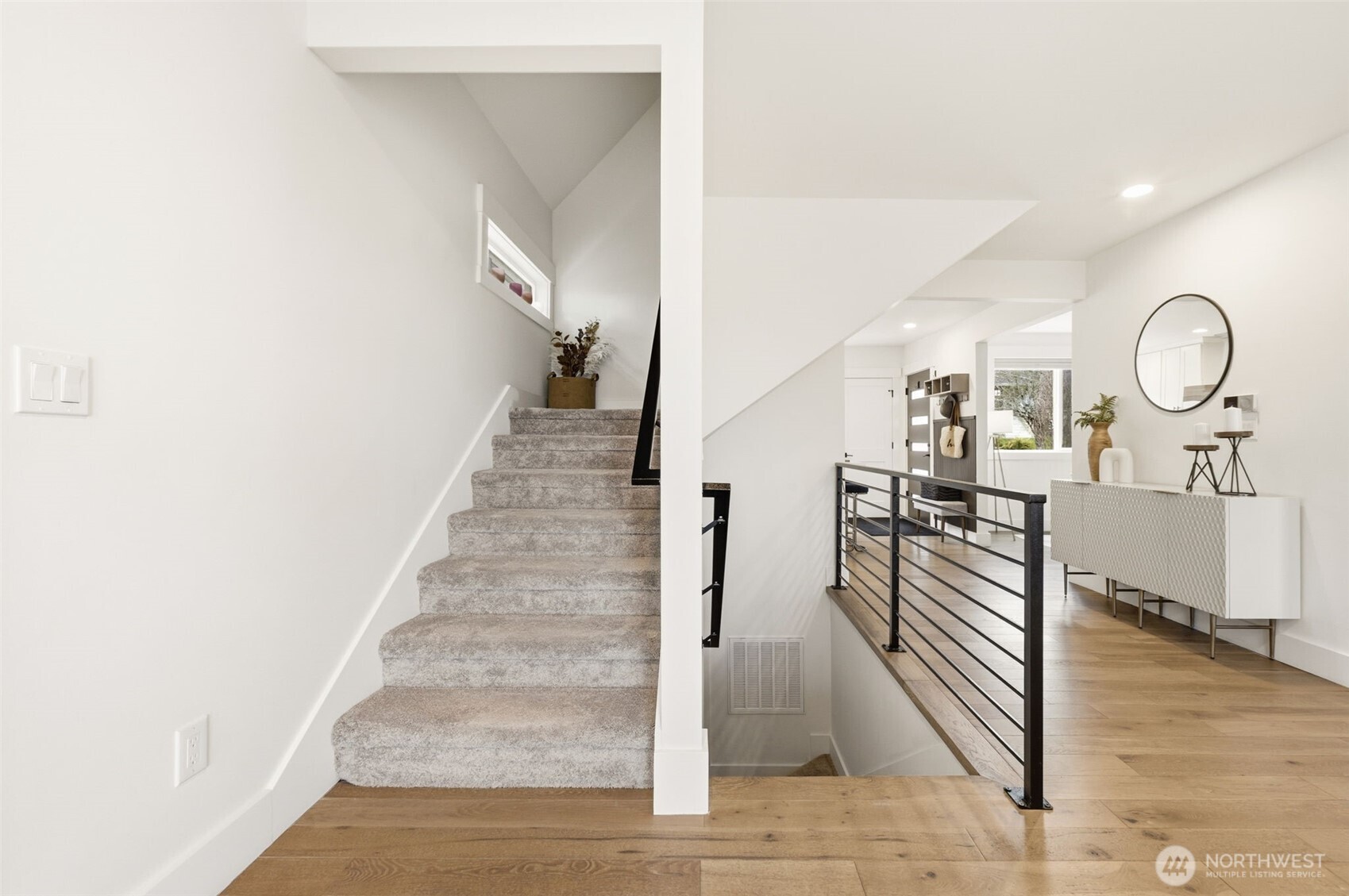 1070 25th Avenue E, Seattle, WA 98112