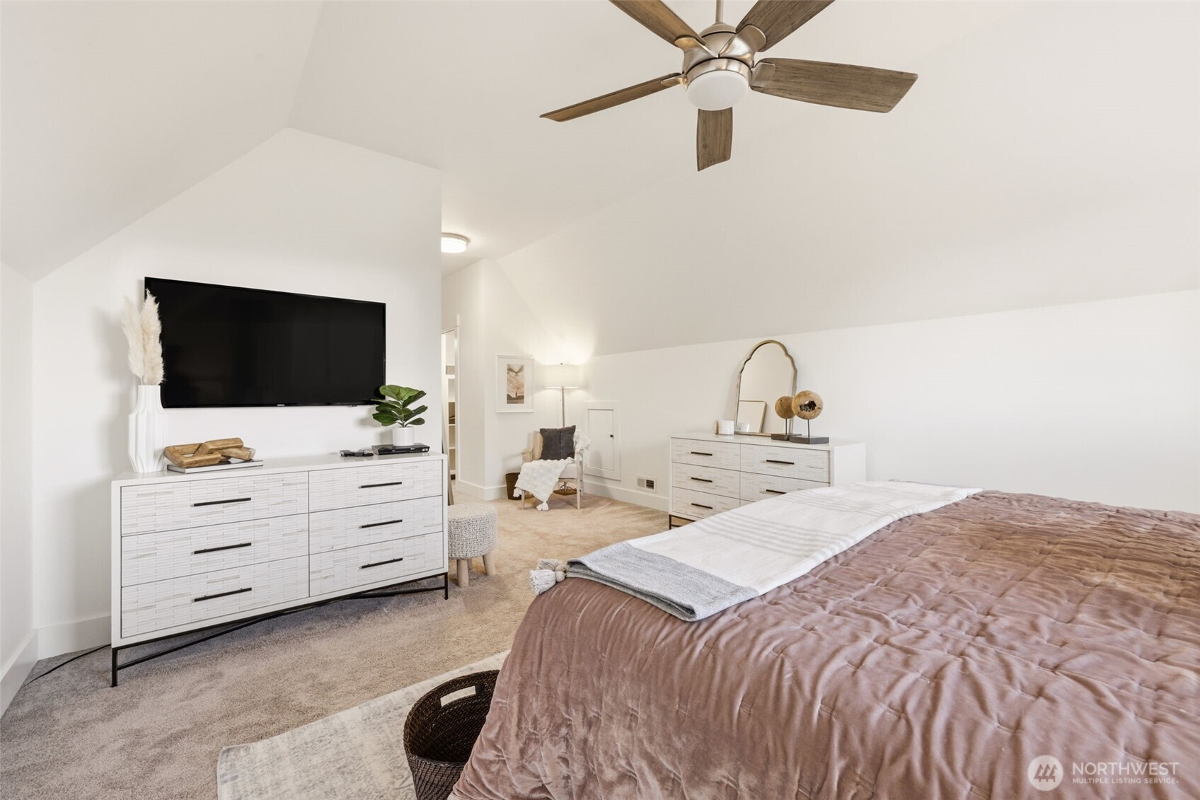 1070 25th Avenue E, Seattle, WA 98112