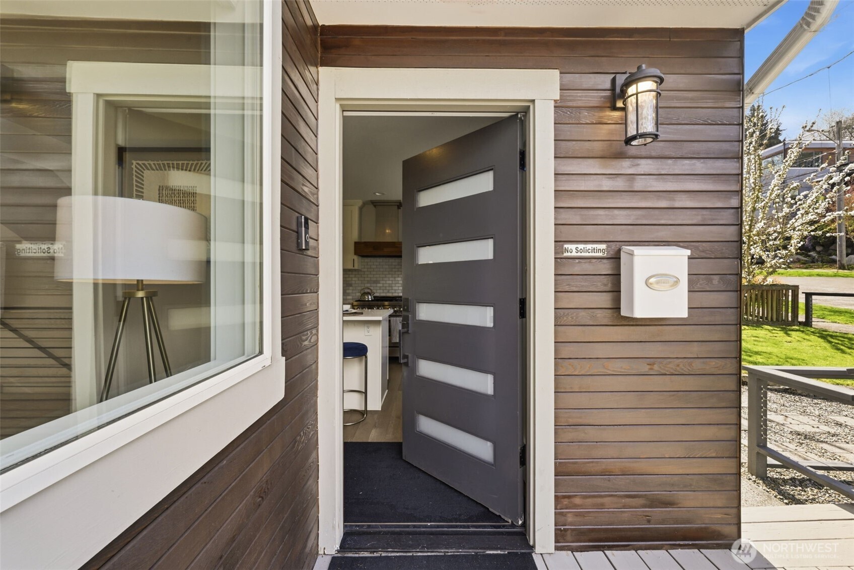 1070 25th Avenue E, Seattle, WA 98112