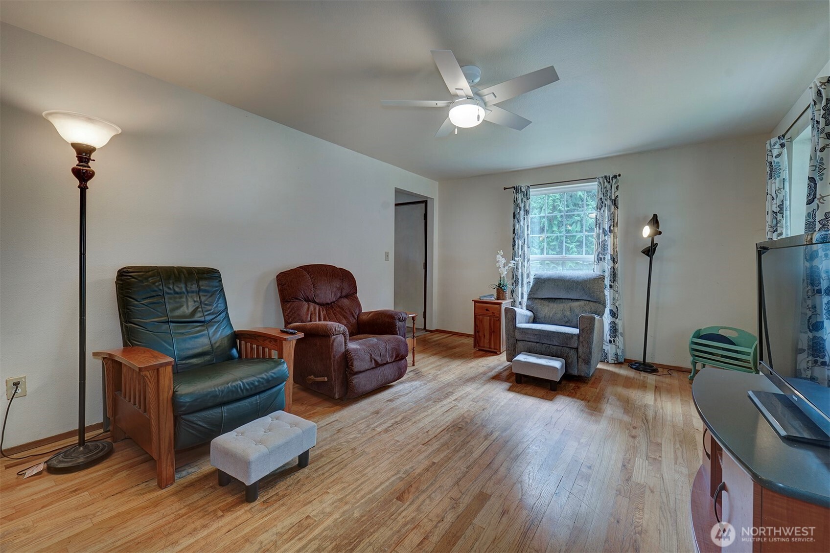 31481 Night Owl Avenue NE, Kingston, WA 98346