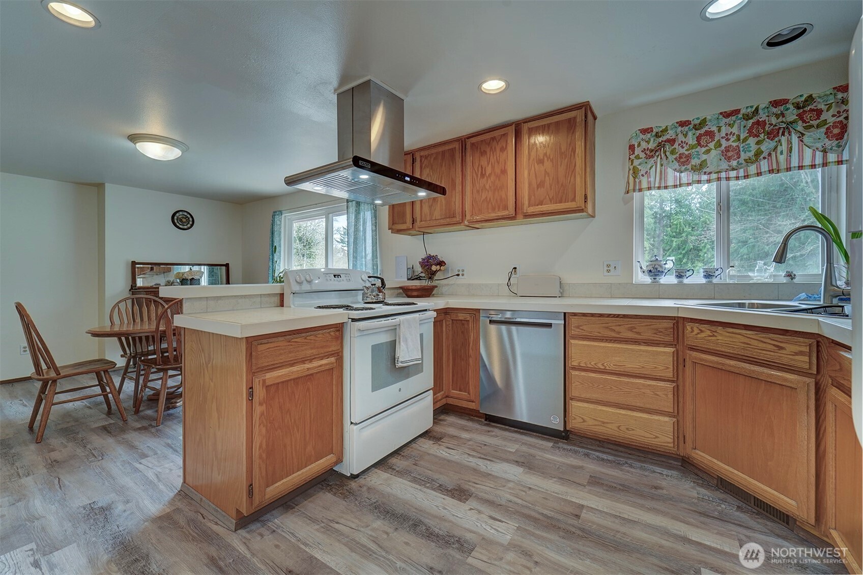 31481 Night Owl Avenue NE, Kingston, WA 98346