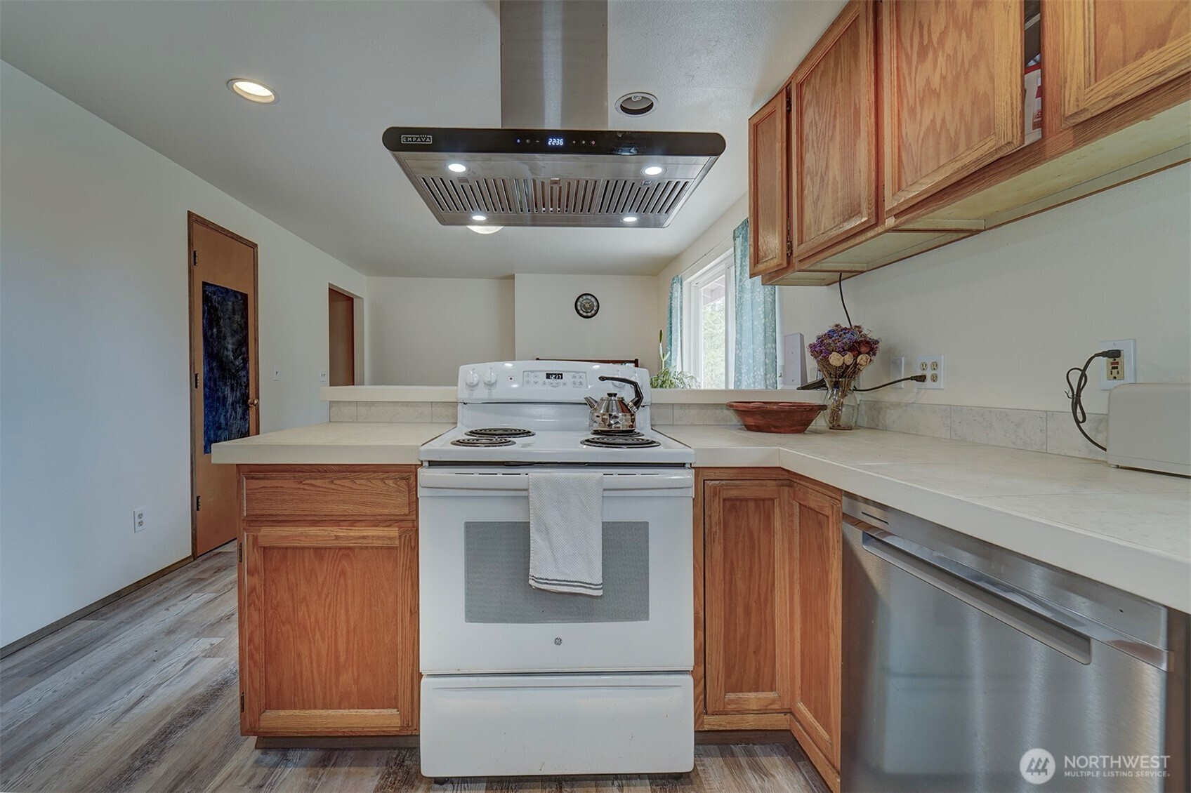 31481 Night Owl Avenue NE, Kingston, WA 98346