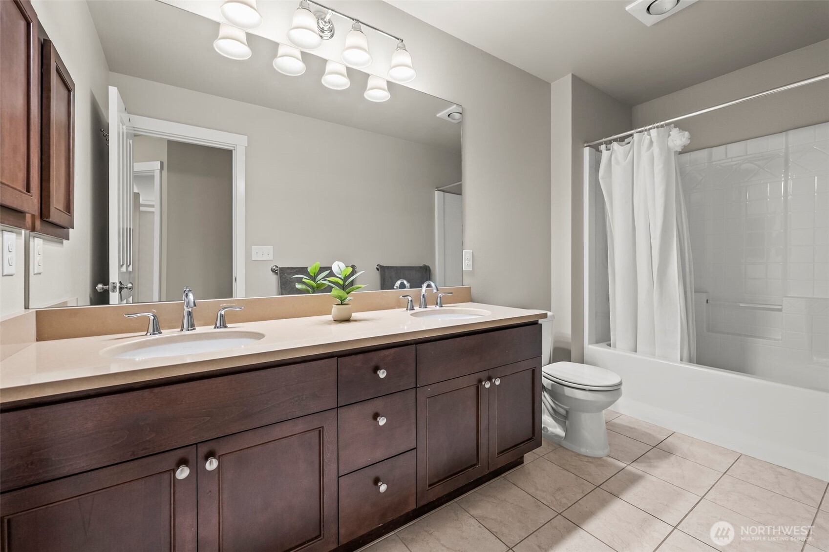 1644 211th Avenue SE, Sammamish, WA 98075