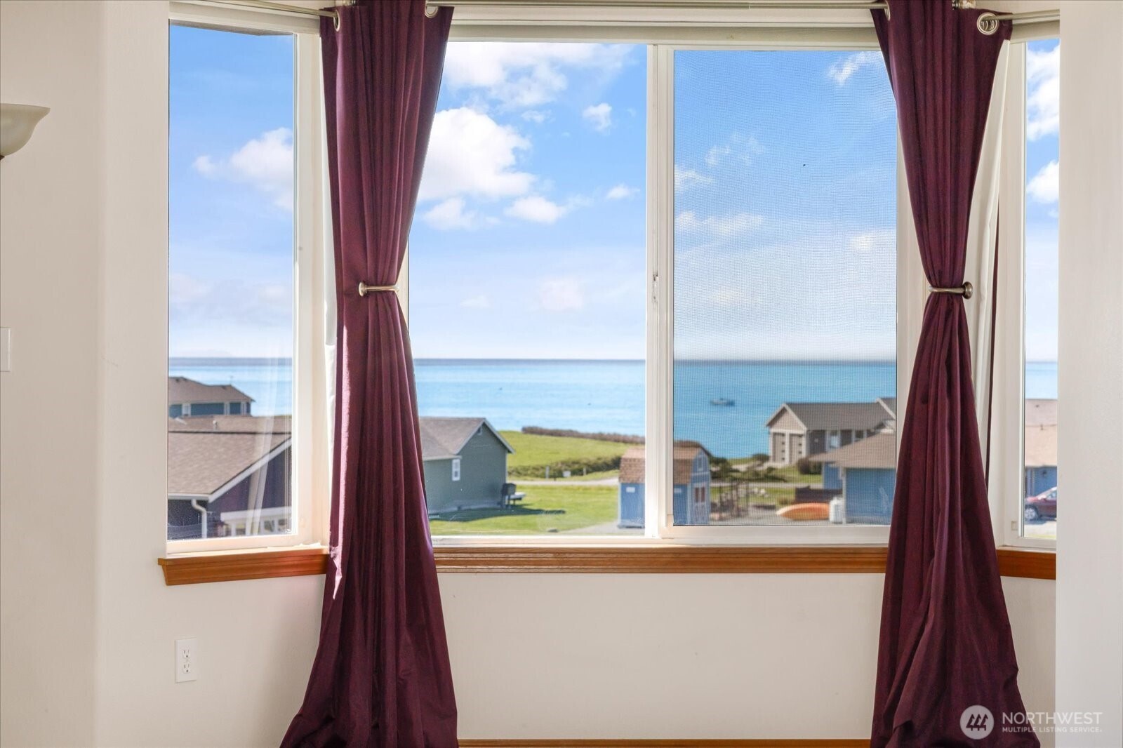 648 Hacienda Drive , Coupeville, WA 98239