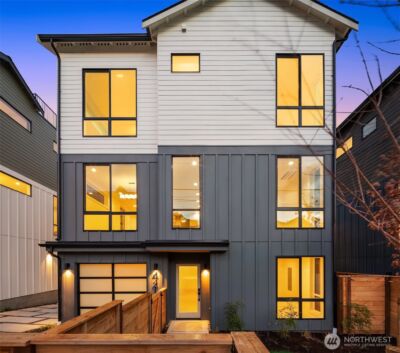 4417 2nd Avenue NE, Seattle, WA 98105