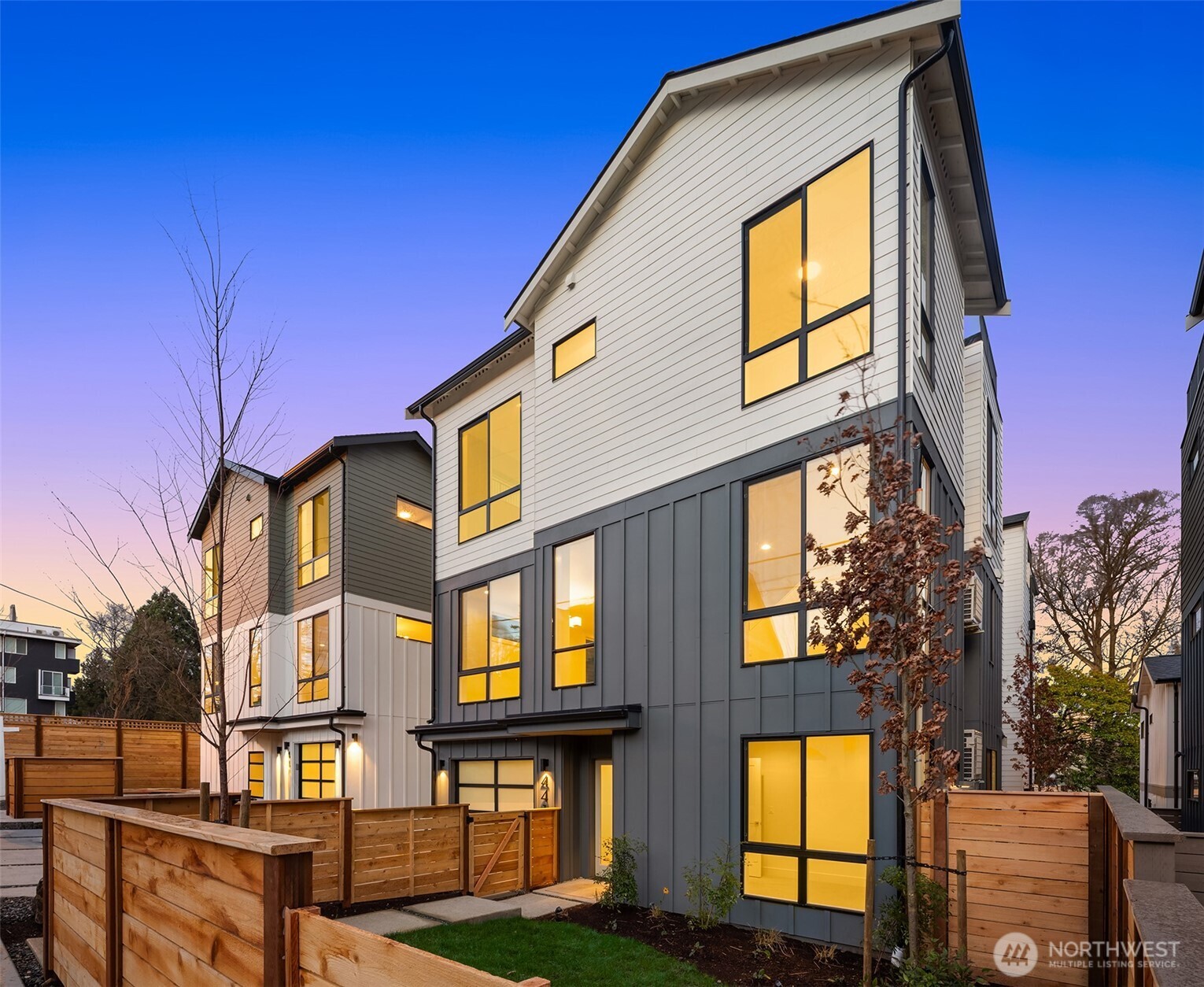 4417 2nd Avenue NE, Seattle, WA 98105