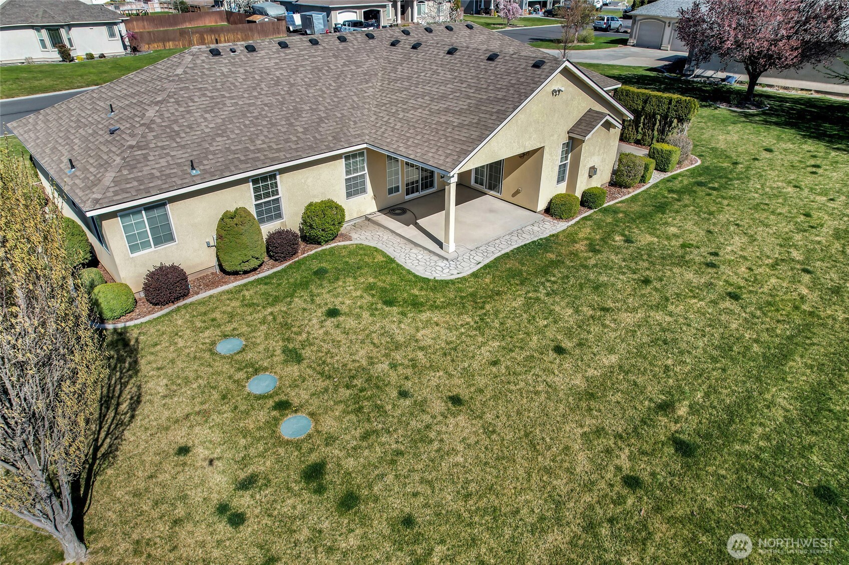 9083 SE Castlewood Drive , Moses Lake, WA 98837