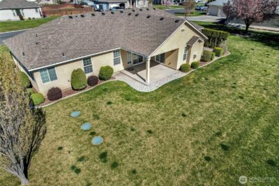 9083 SE Castlewood Drive , Moses Lake, WA 98837 - Photo 3