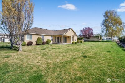 9083 SE Castlewood Drive , Moses Lake, WA 98837 - Photo 7