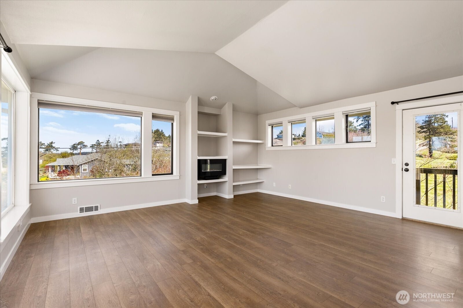 911 NE Leach Street ##911, Coupeville, WA 98239