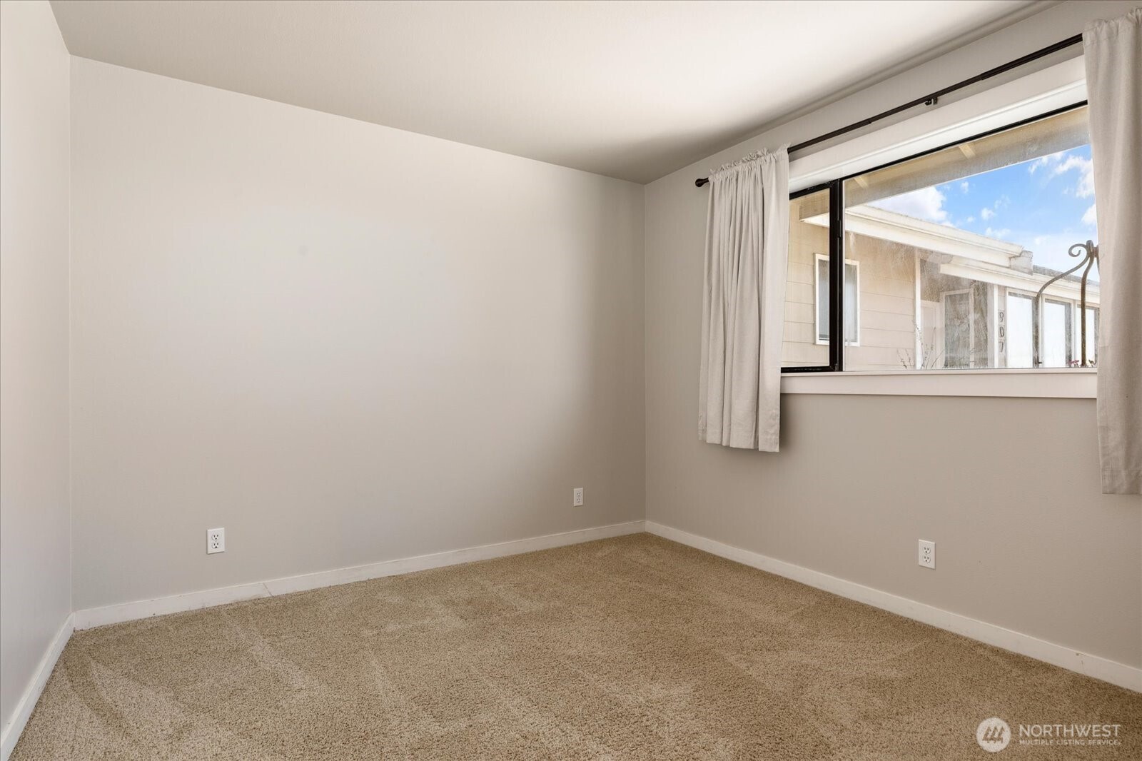 911 NE Leach Street ##911, Coupeville, WA 98239