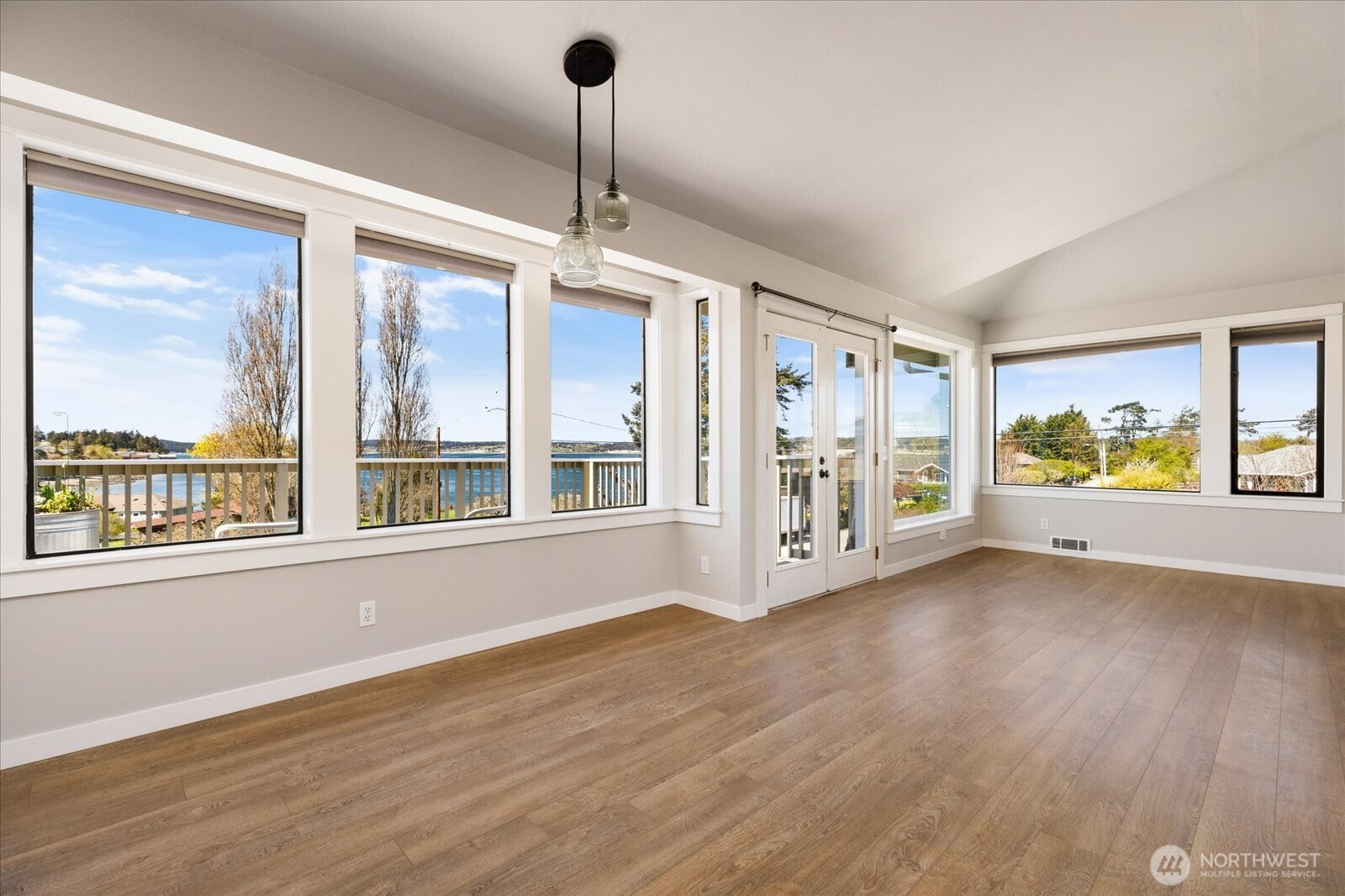 911 NE Leach Street ##911, Coupeville, WA 98239