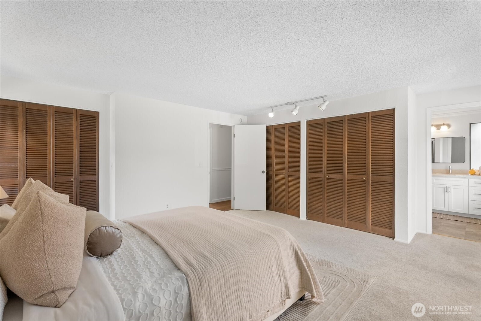 15709 SE 178th Court , Renton, WA 98058
