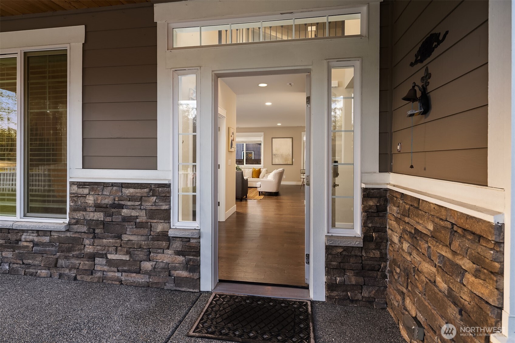 12204 Ashworth Avenue N, Seattle, WA 98133