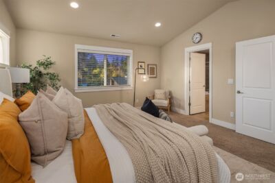 12204 Ashworth Avenue N, Seattle, WA 98133 - Photo 22