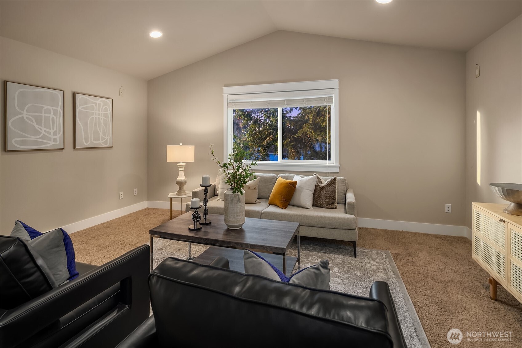 12204 Ashworth Avenue N, Seattle, WA 98133