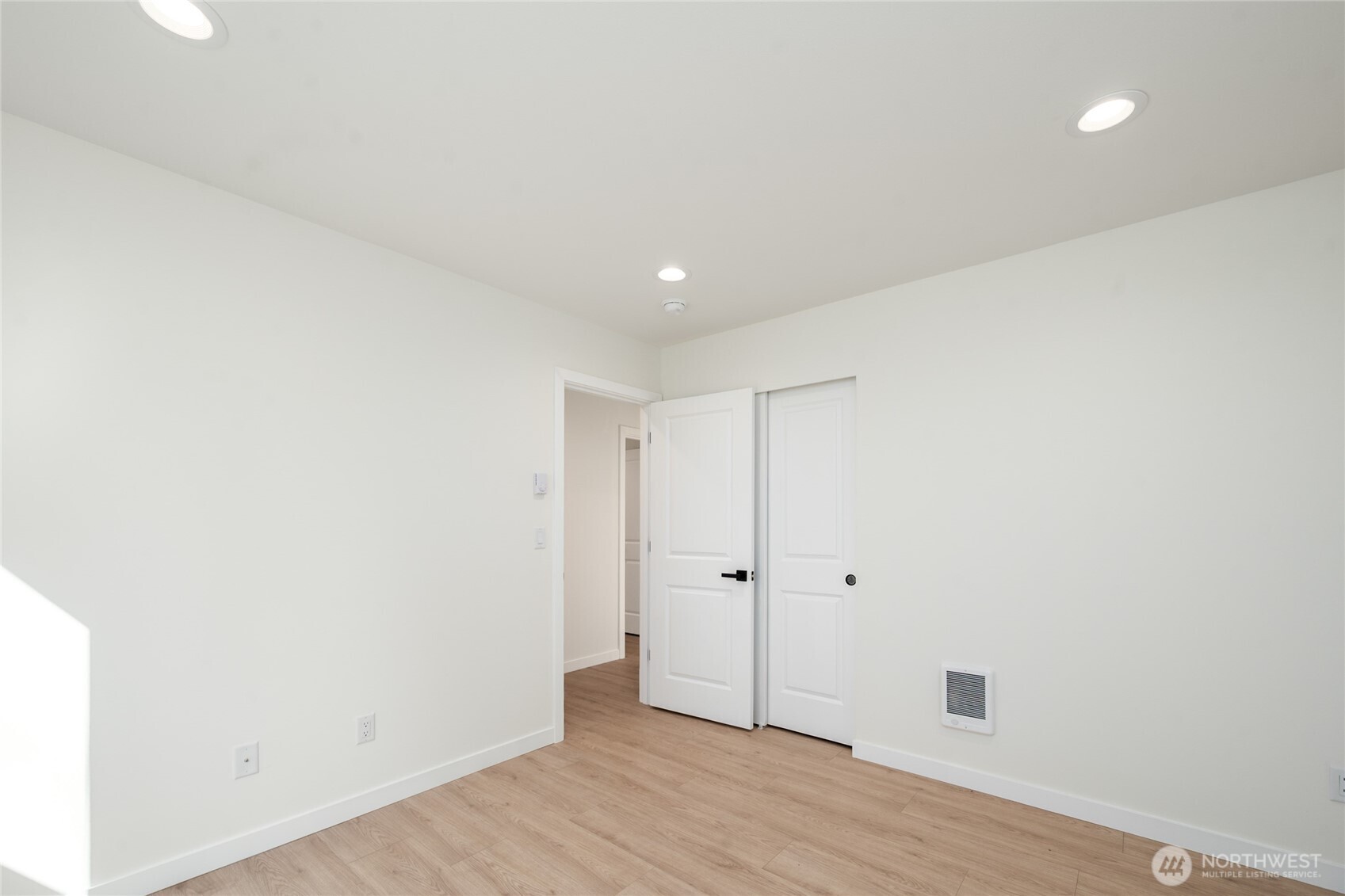 3655 Galiano Dr , Ferndale, WA 98248