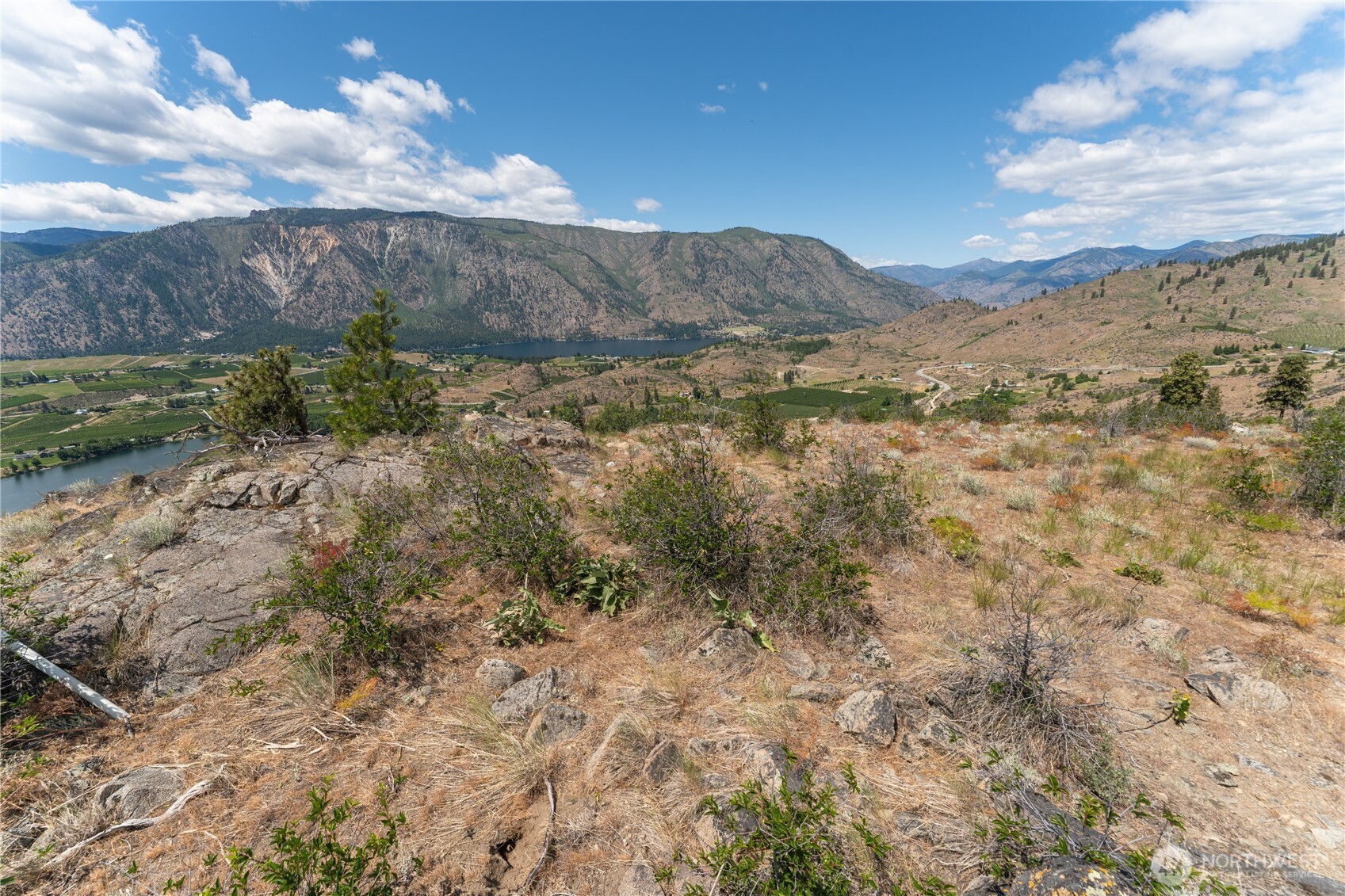 661 Glory View Lane #2, Manson, WA 98831