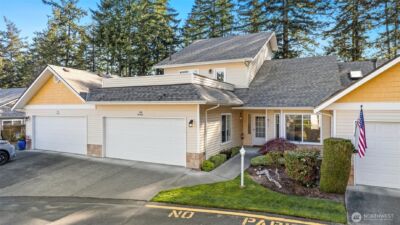 31853 48th Circle SW #16-B, Federal Way, WA 98023