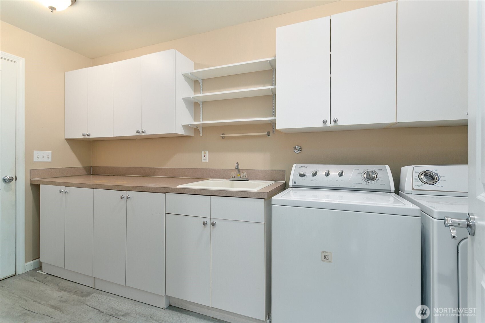 31853 48th Circle SW #16-B, Federal Way, WA 98023