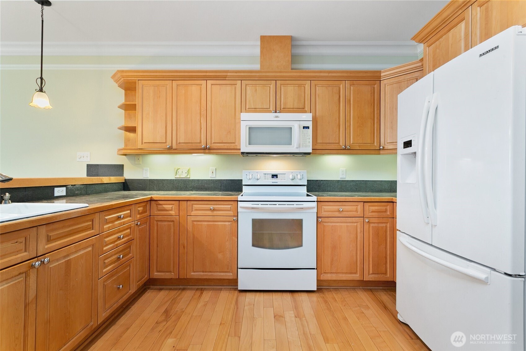 31853 48th Circle SW #16-B, Federal Way, WA 98023