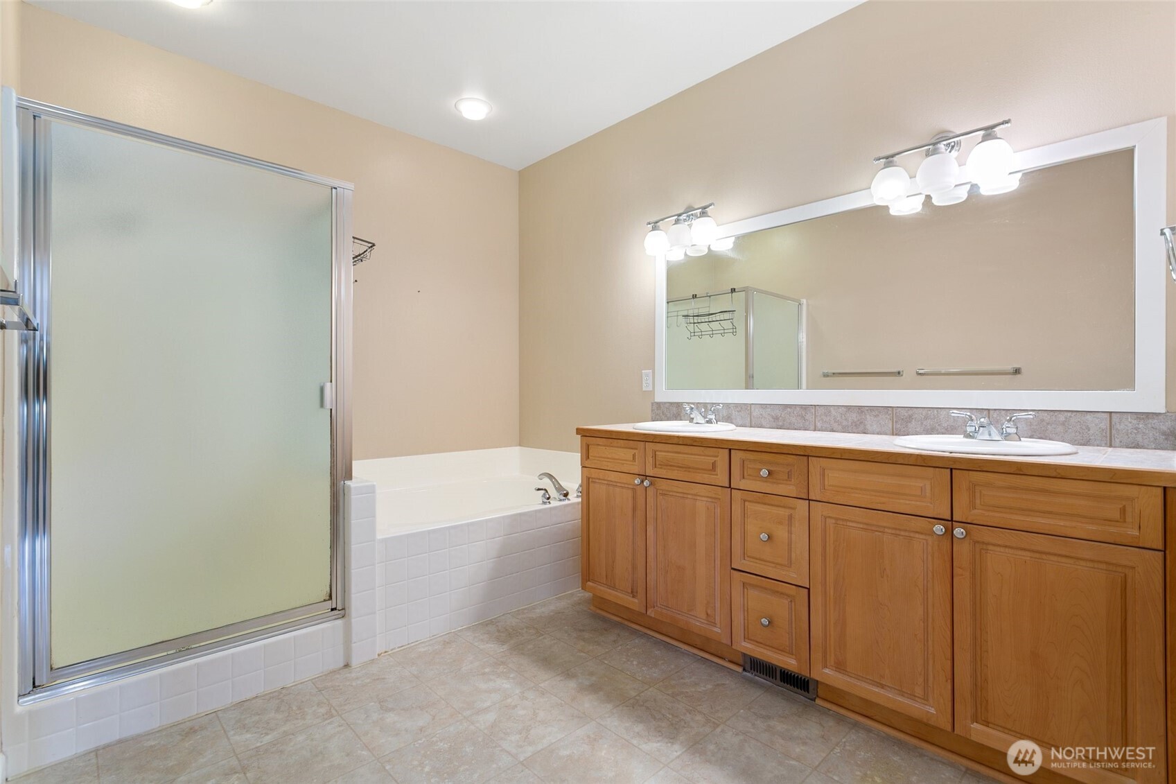 31853 48th Circle SW #16-B, Federal Way, WA 98023