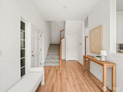 2465 132nd Avenue SE, Bellevue, WA 98005 - Photo 2