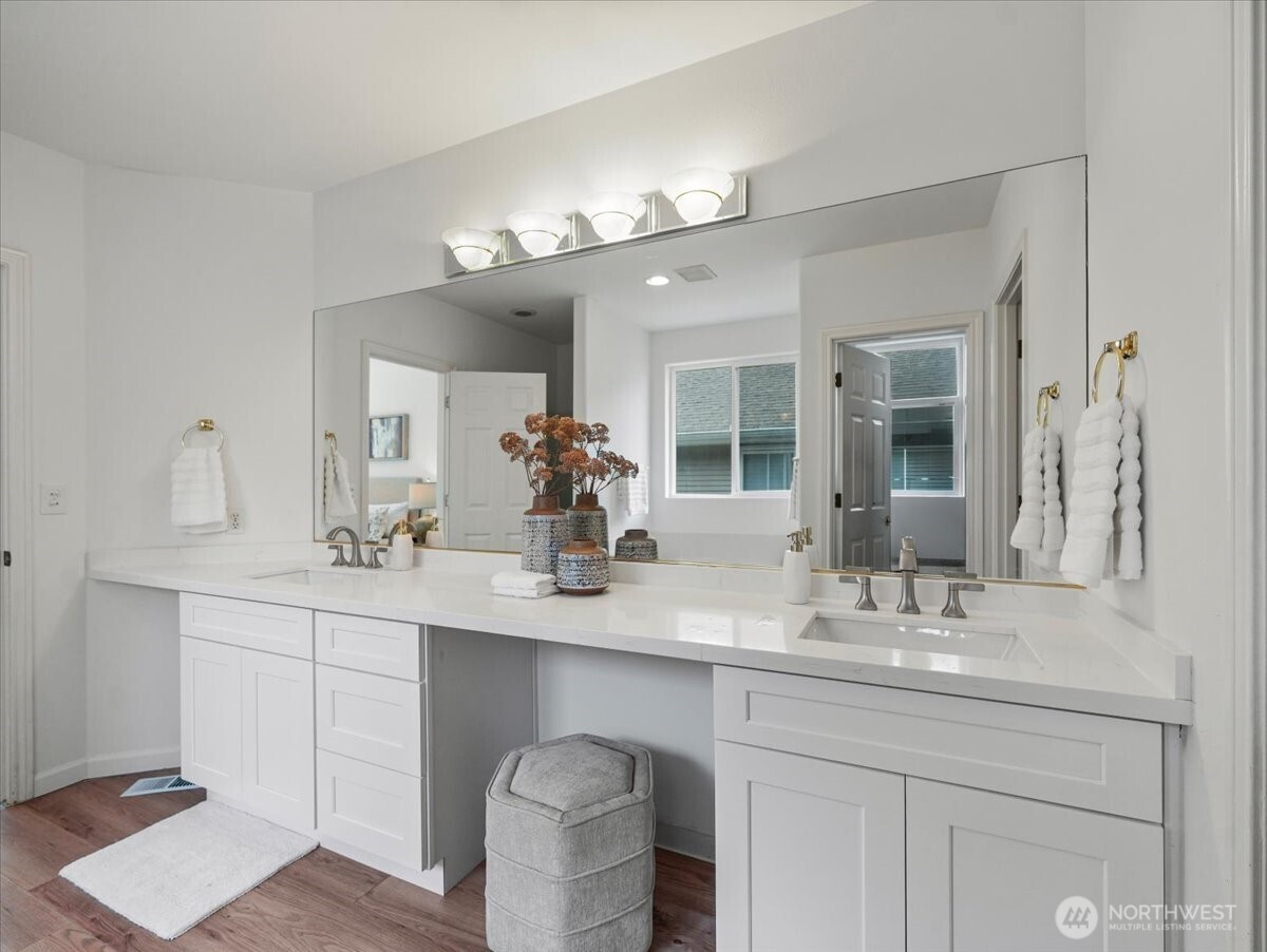 2465 132nd Avenue SE, Bellevue, WA 98005