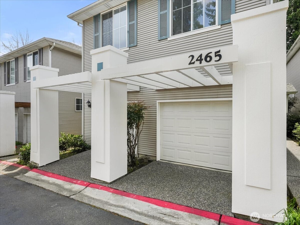 2465 132nd Avenue SE, Bellevue, WA 98005