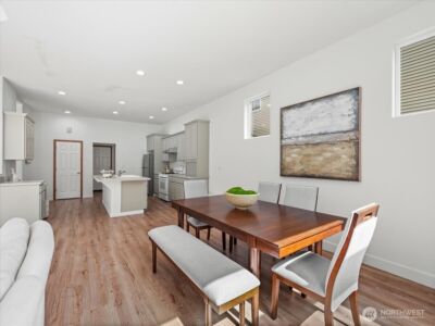 2465 132nd Avenue SE, Bellevue, WA 98005 - Photo 8