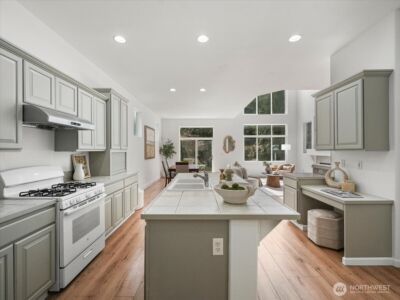 2465 132nd Avenue SE, Bellevue, WA 98005 - Photo 9