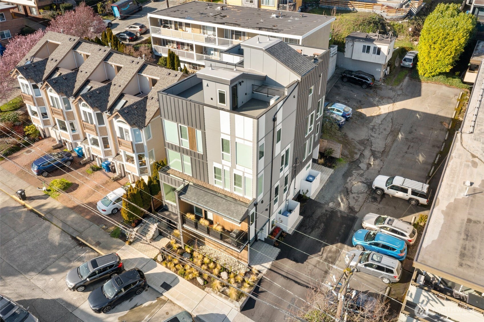 408 Aloha Street , Seattle, WA 98109