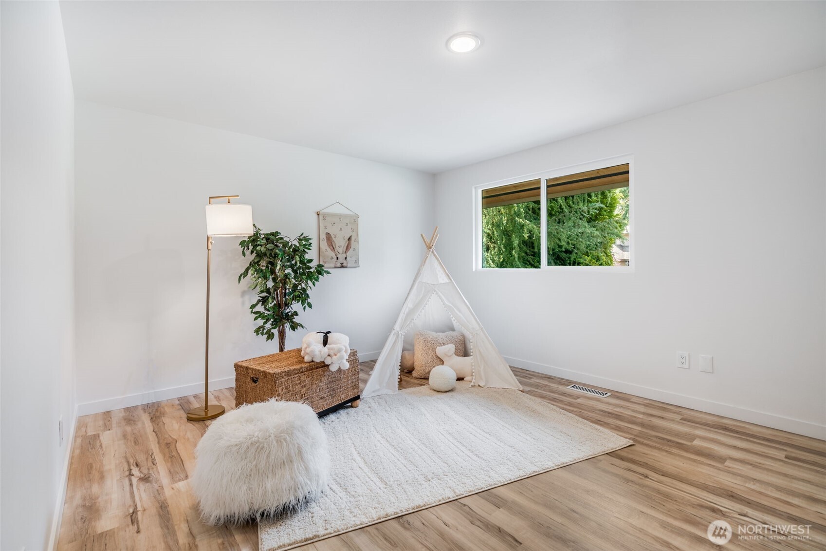 13402 NE 119th Way , Redmond, WA 98052