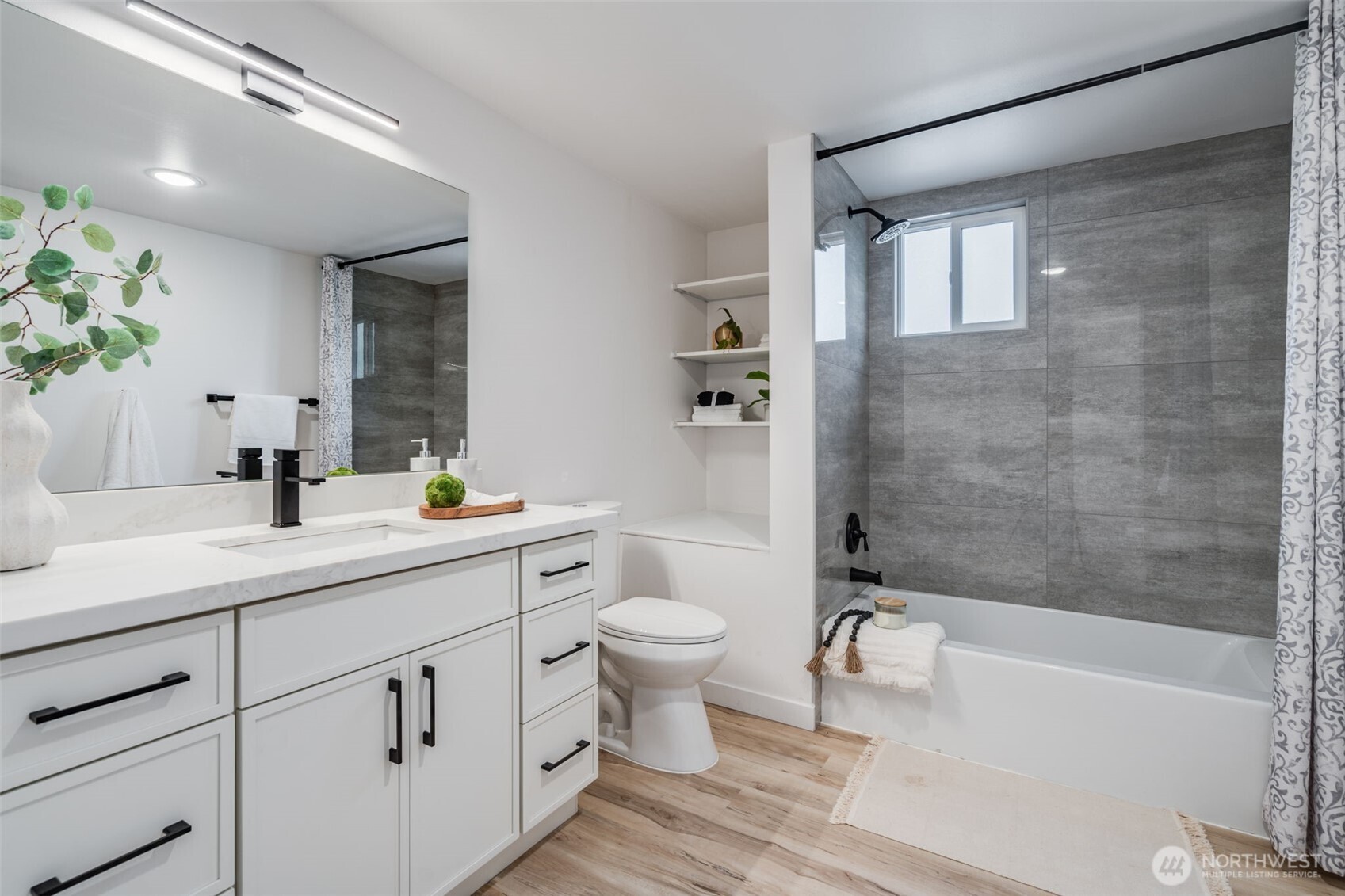 13402 NE 119th Way , Redmond, WA 98052