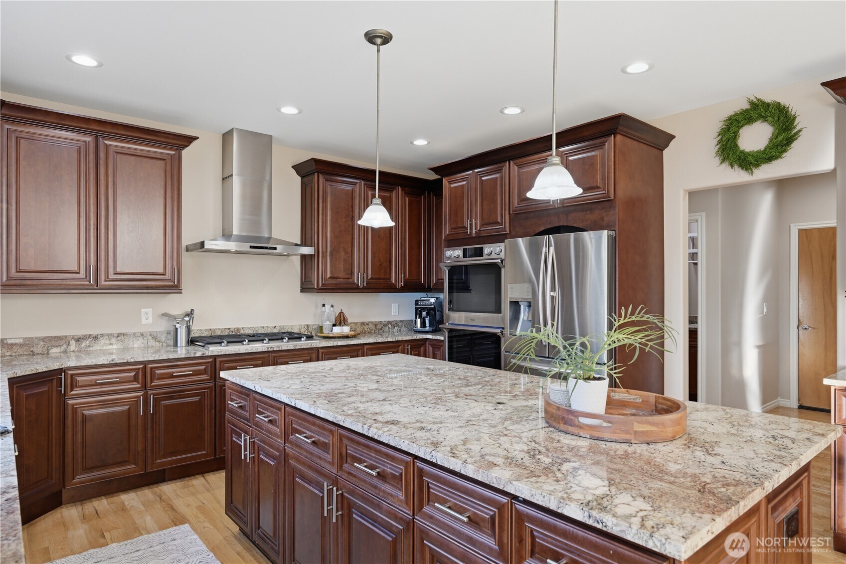 21112 7th Street Ct E, Lake Tapps, WA 98391