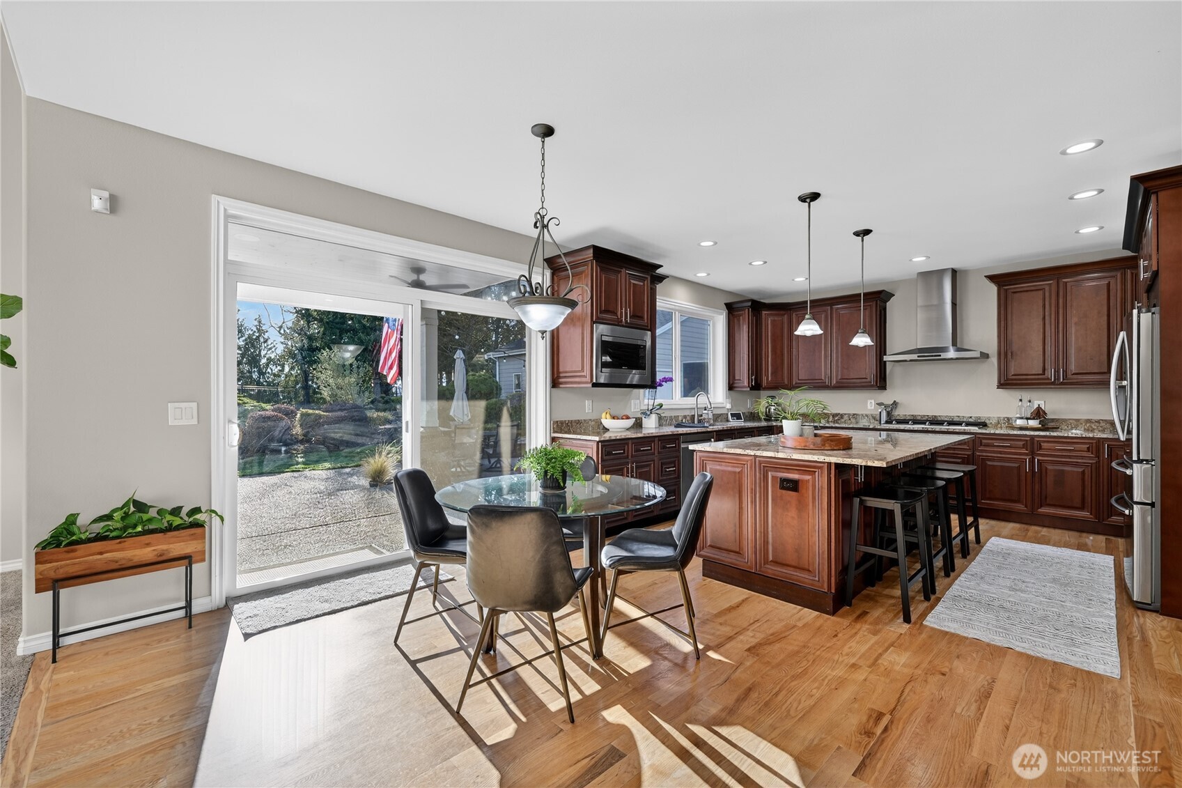 21112 7th Street Ct E, Lake Tapps, WA 98391