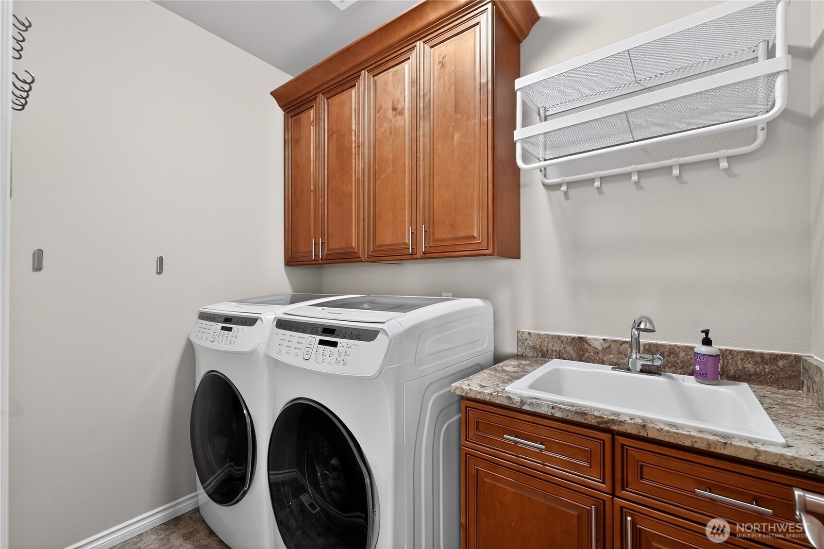 21112 7th Street Ct E, Lake Tapps, WA 98391