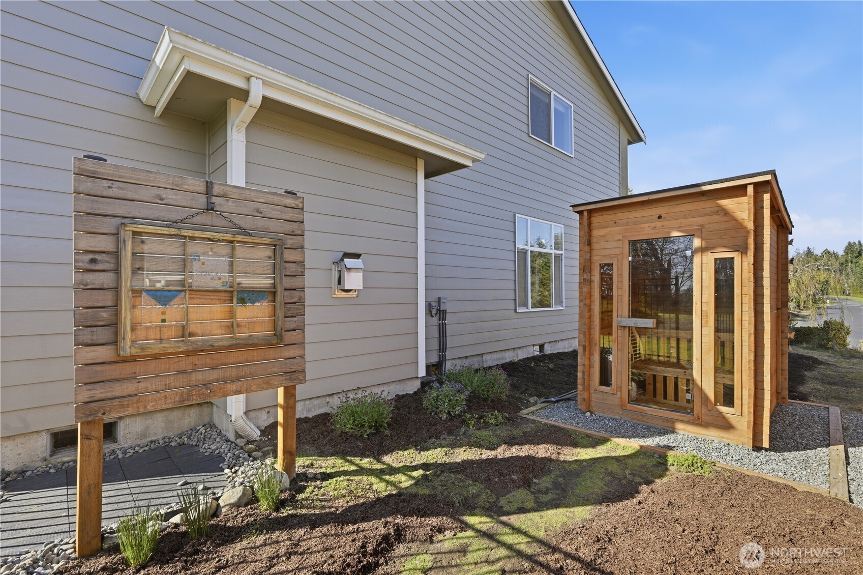 21112 7th Street Ct E, Lake Tapps, WA 98391