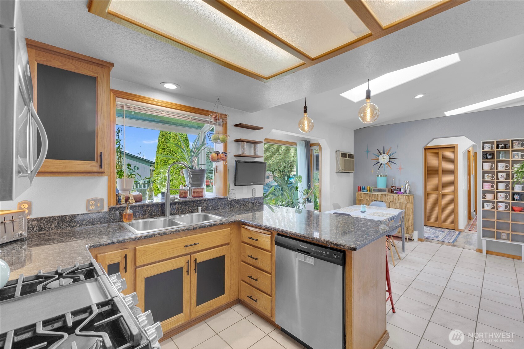 9823 64th Drive NE, Marysville, WA 98270
