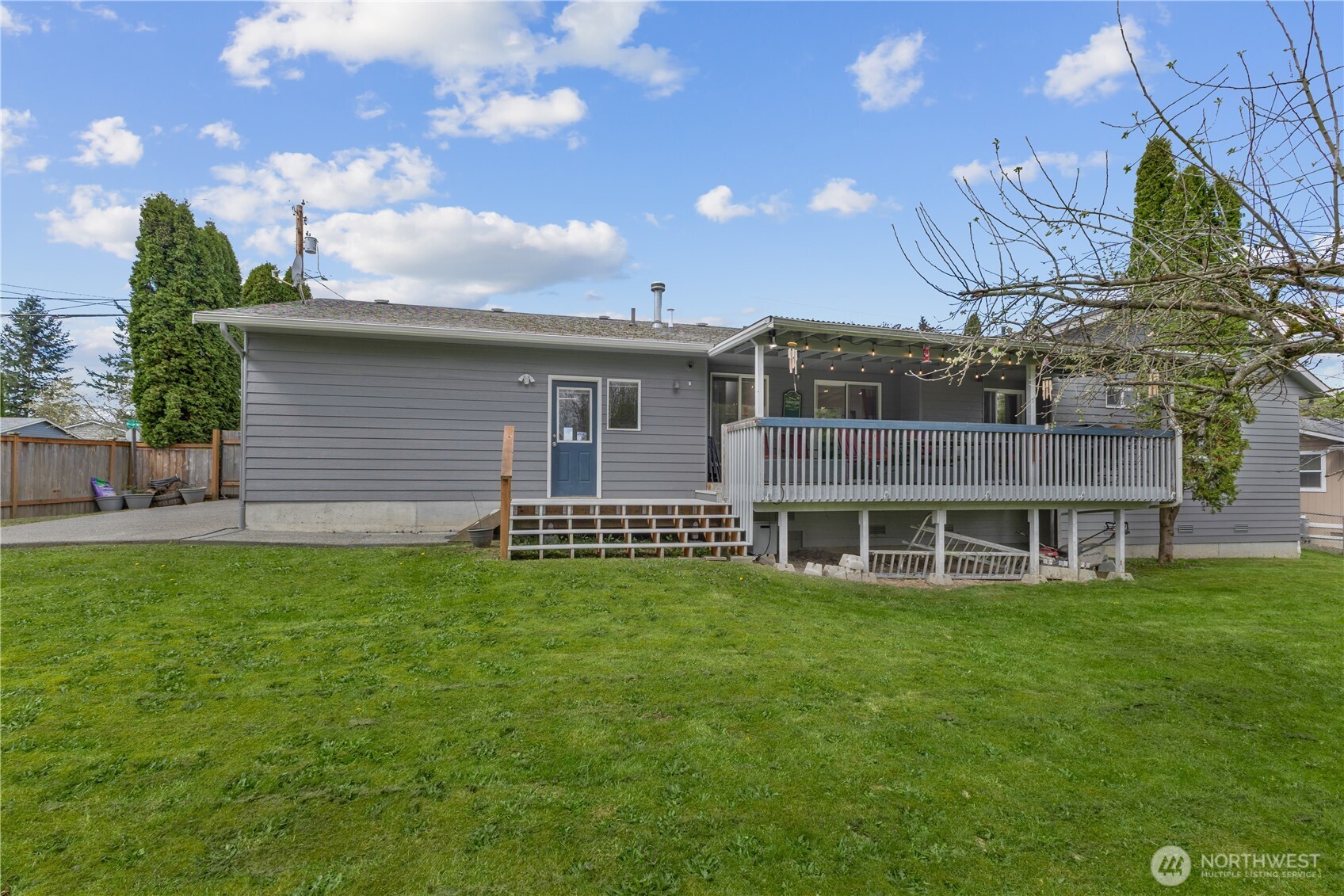 9823 64th Drive NE, Marysville, WA 98270