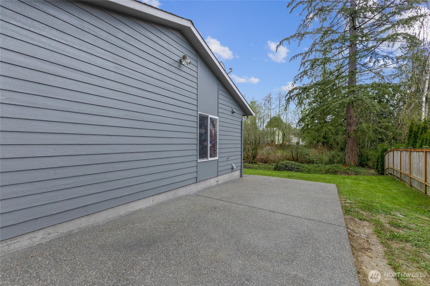 9823 64th Drive NE, Marysville, WA 98270