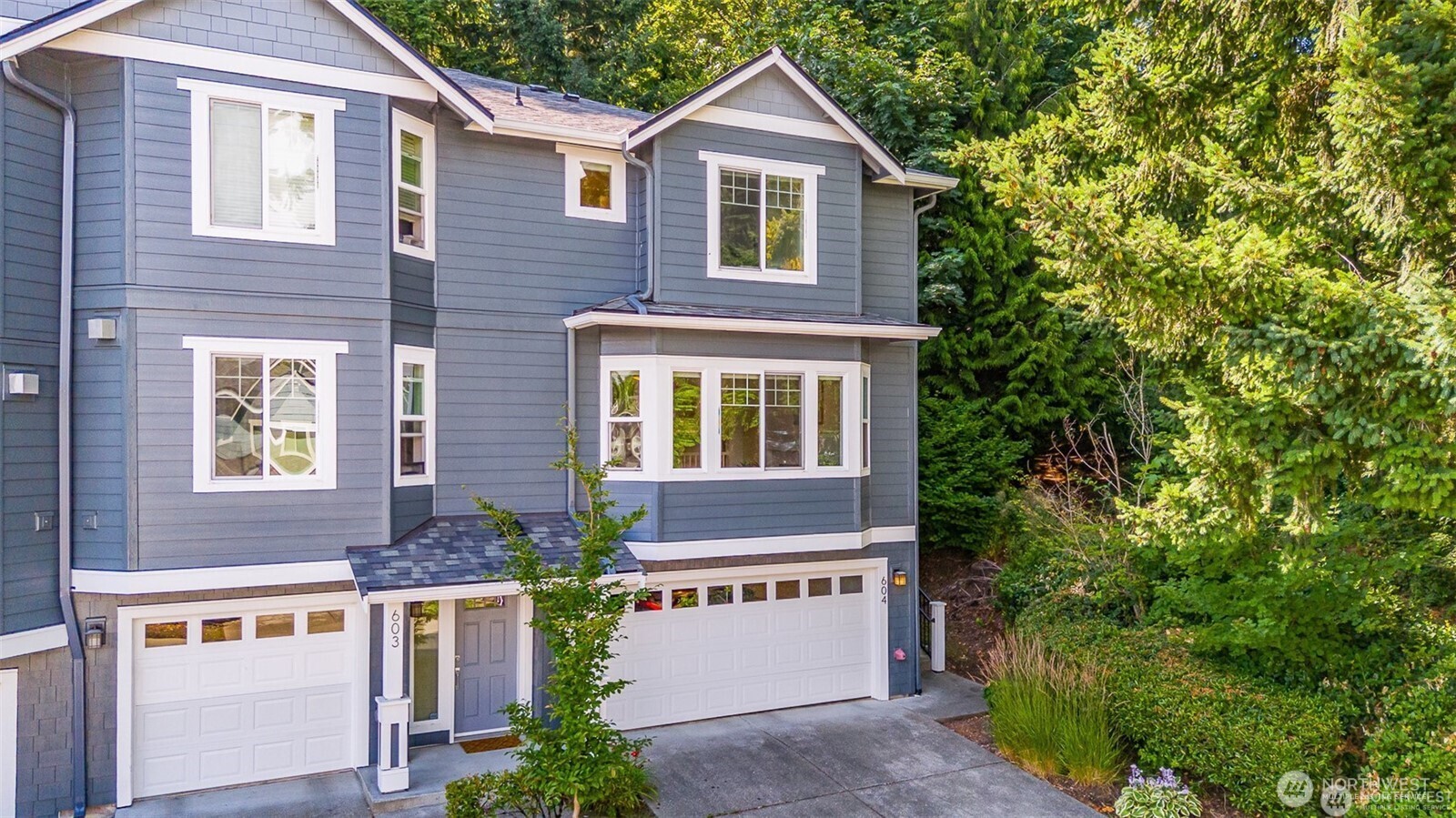 5523 Lakemont Boulevard SE #604, Bellevue, WA 98006