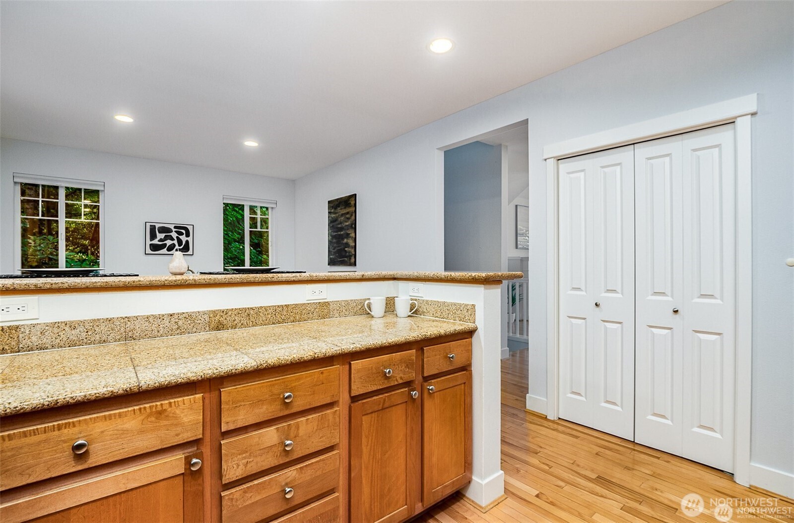 5523 Lakemont Boulevard SE #604, Bellevue, WA 98006