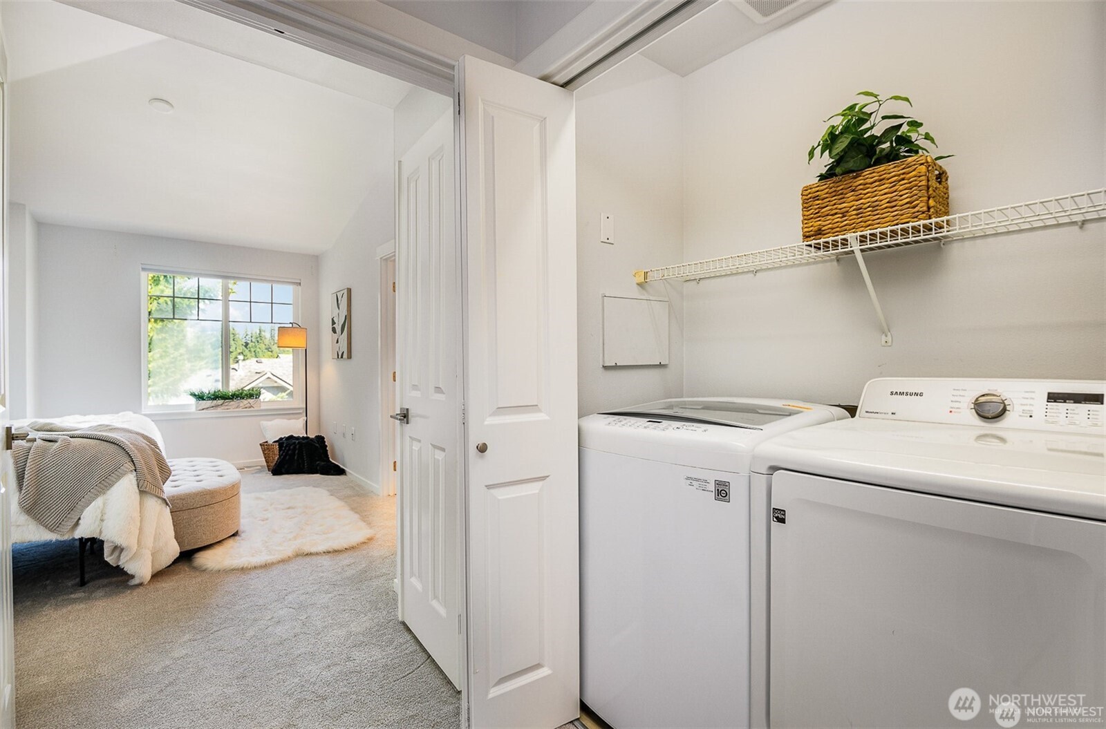 5523 Lakemont Boulevard SE #604, Bellevue, WA 98006