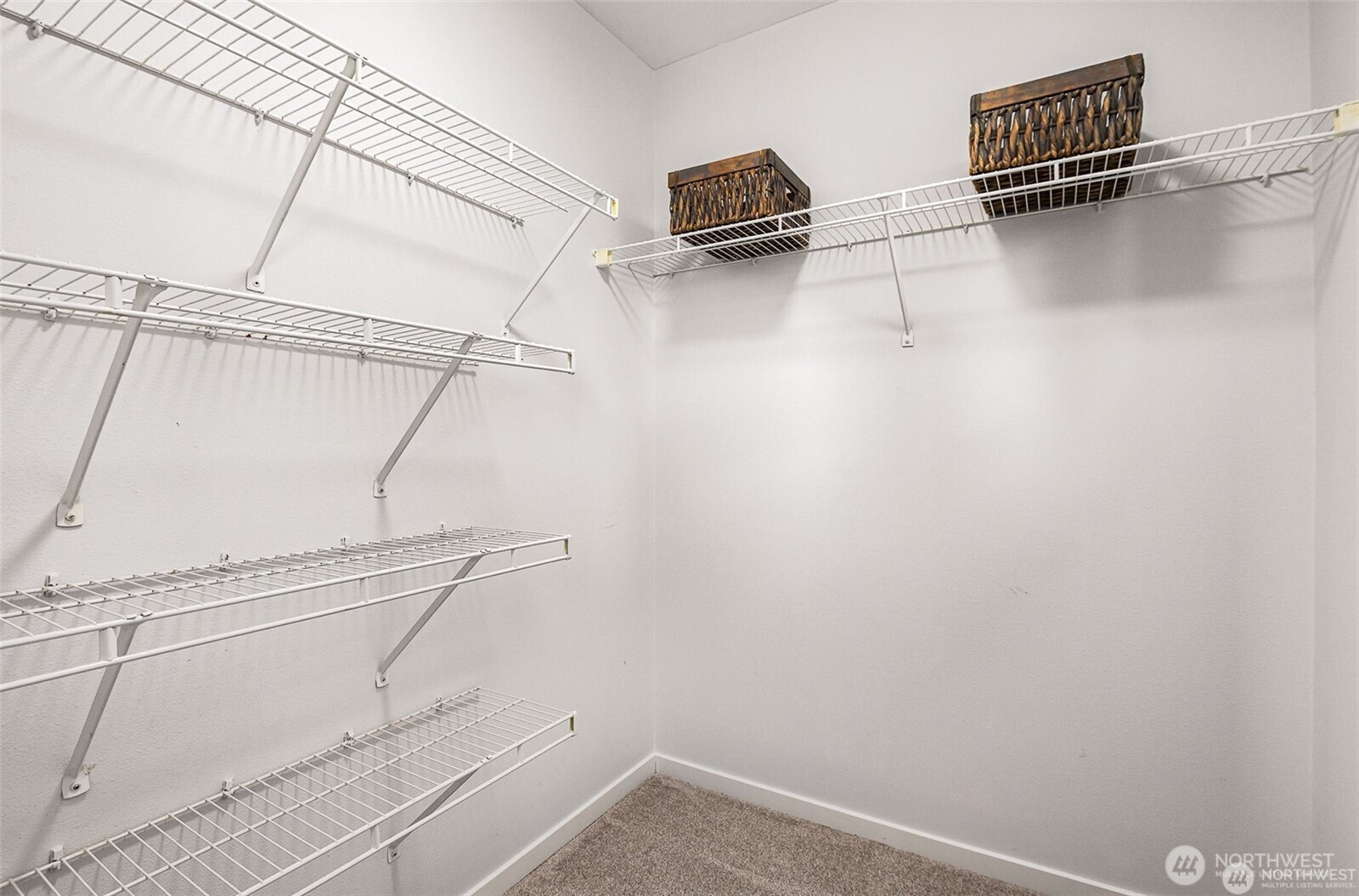 5523 Lakemont Boulevard SE #604, Bellevue, WA 98006