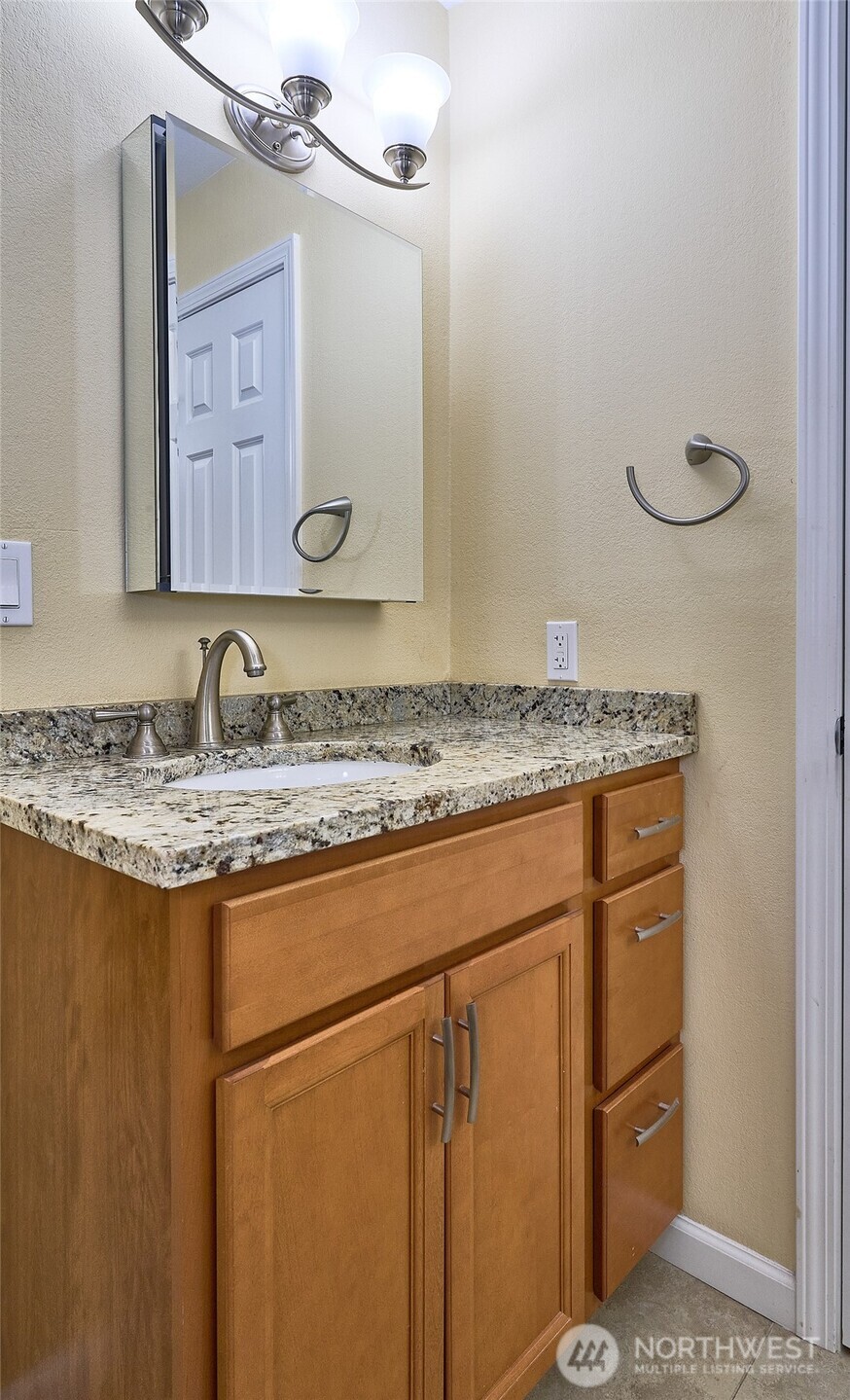 23617 112th Avenue SE #F202, Kent, WA 98031
