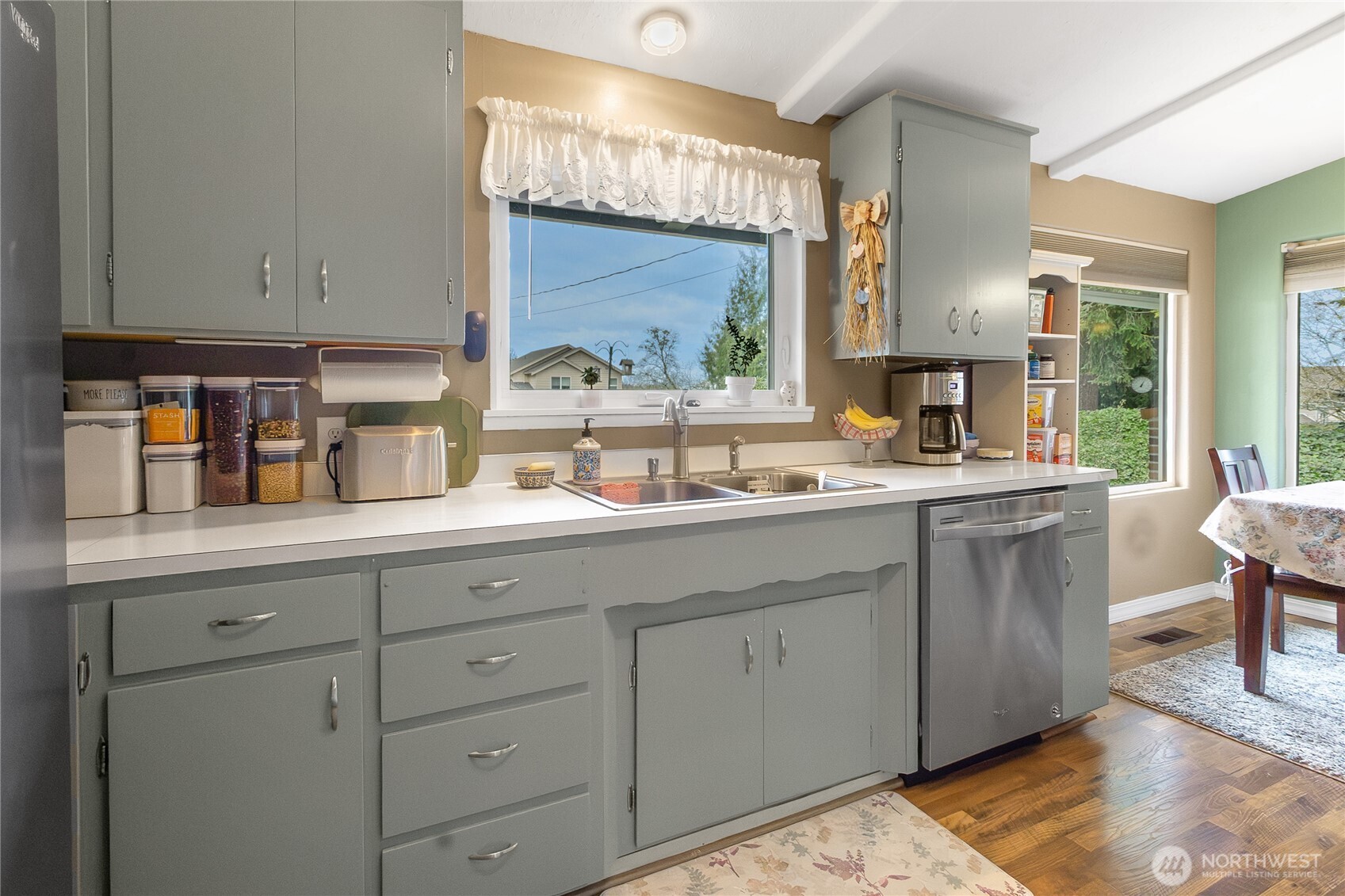 2124 Firland Drive , Puyallup, WA 98371