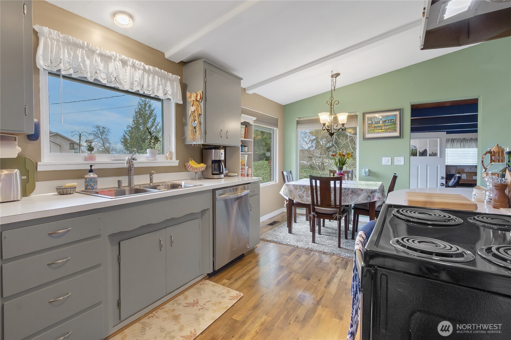 2124 Firland Drive , Puyallup, WA 98371