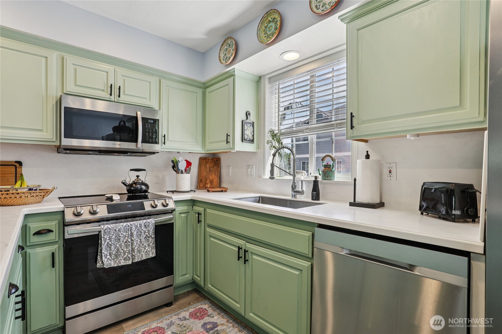 2764 E McLoughlin Boulevard , Vancouver, WA 98661