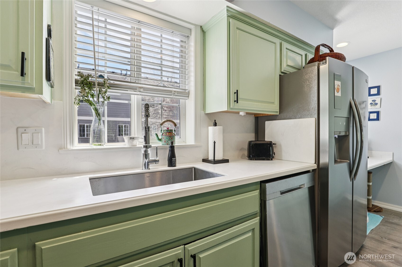 2764 E McLoughlin Boulevard , Vancouver, WA 98661